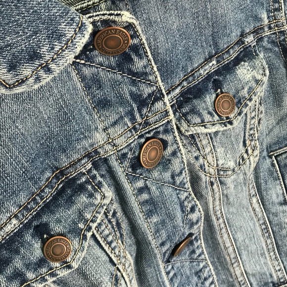 Stylish jean jacket - Picture 4 of 5